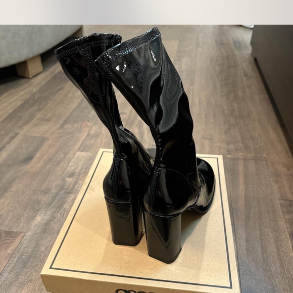 Black Women's Boots ASOS design high heeled sock boots black patent - size US 7 - Picture 3 of 5